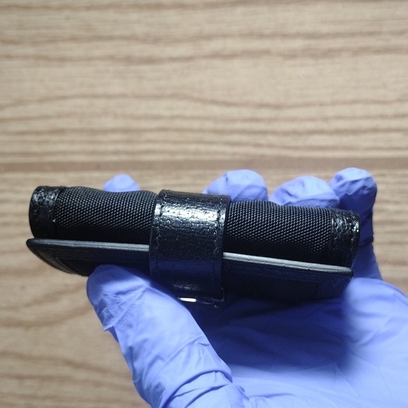 Authentic Gucci Black Leather & Nylon 6-Key Holder with Box – Women’s Luxury - Picture 9 of 10